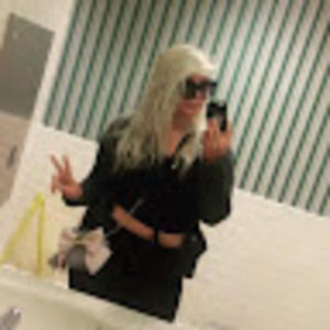 Meet your Posher, April